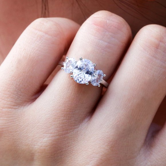 💍 Noble Oval Flower Dainty Royal Beautiful Zircon Silver Ring for Women, VIP435 - Picture 6 of 6